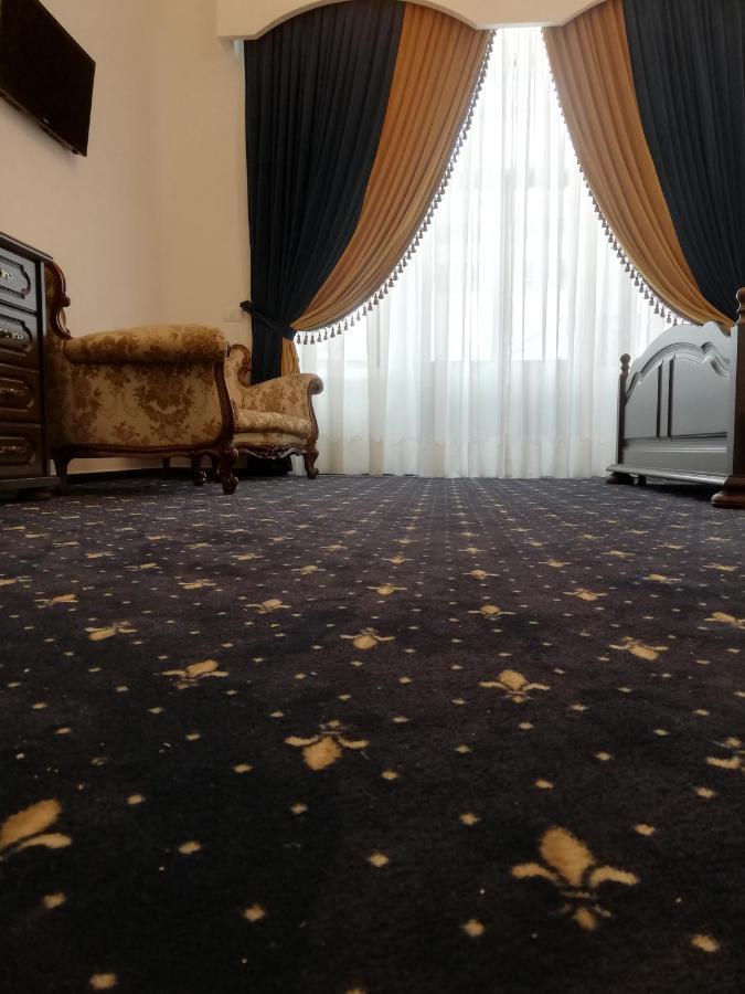 Weiss Little Palace บราชอฟ ภายนอก รูปภาพ